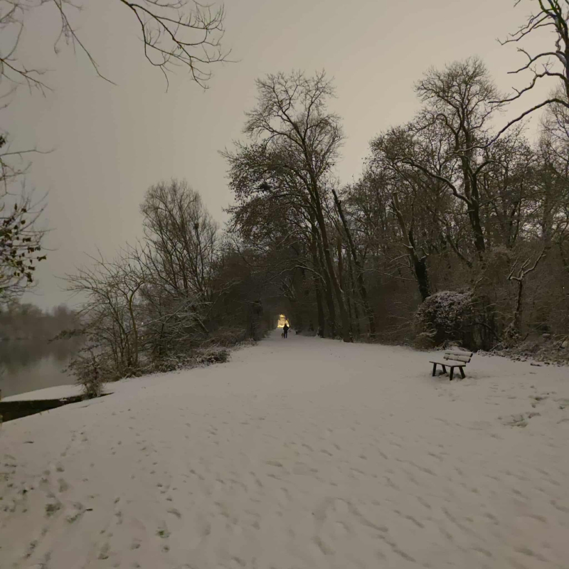 De la neige &agrave; Corbeil-Essonnes, lundi 5 janvier